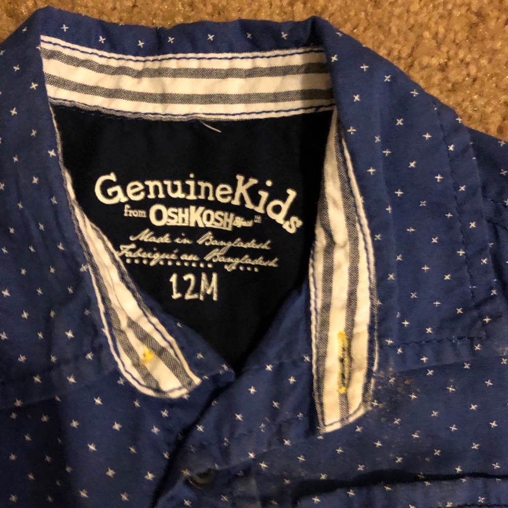 2 Button Up Shirts - Picture 3 of 4